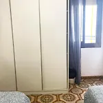 ホームステイ Well Located Shared バレンシア