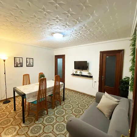 Well Located Shared Homestay szállás *